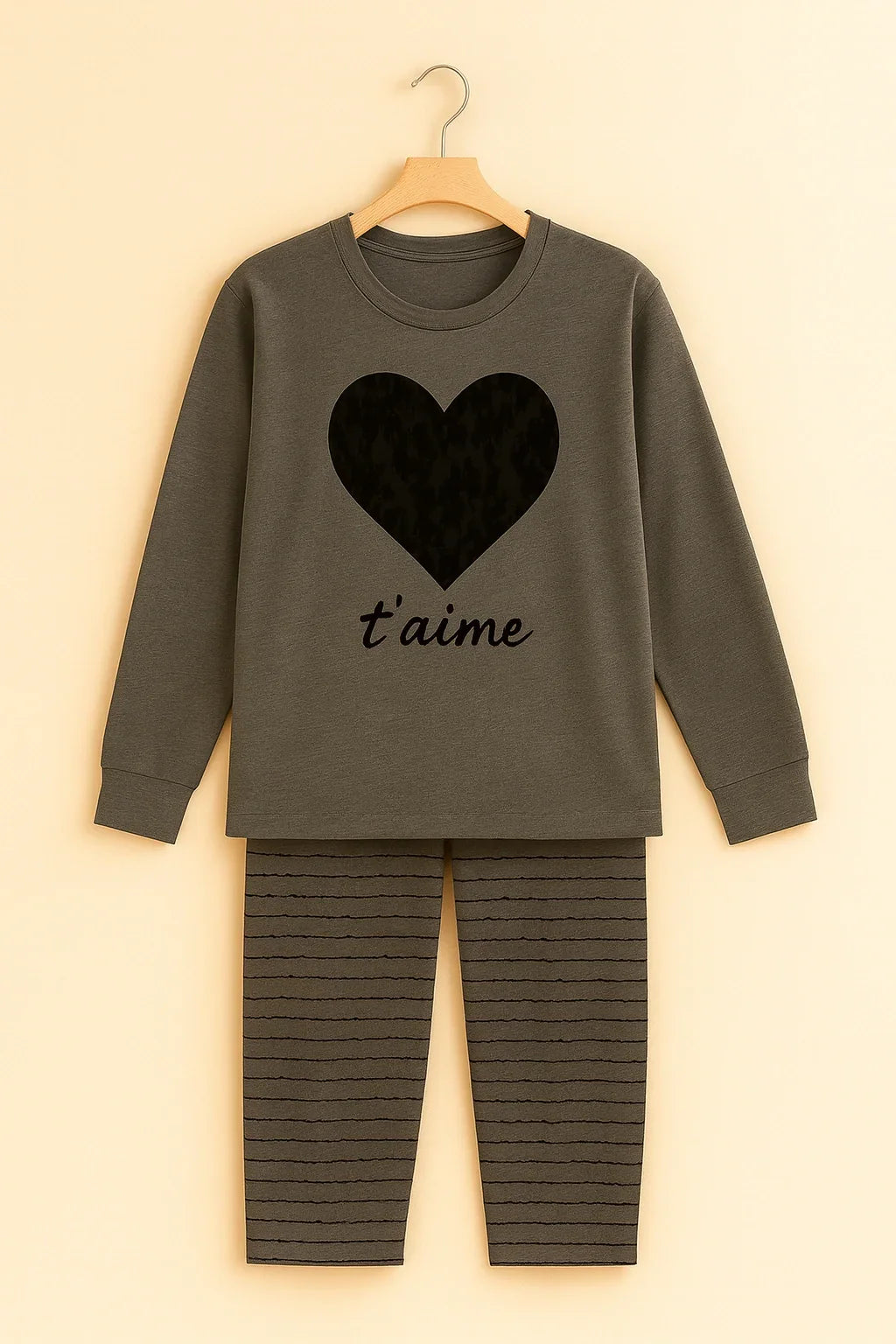 BLACK GRAY HEART