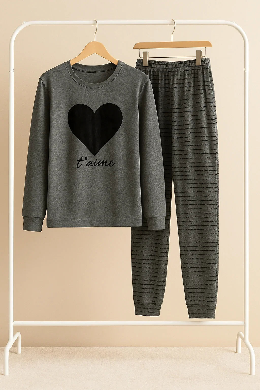 BLACK GRAY HEART
